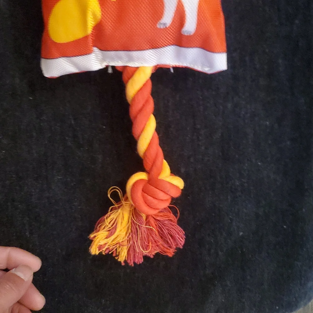 🐕  BARK-B-Q CHIPS DOG TOY 🐕